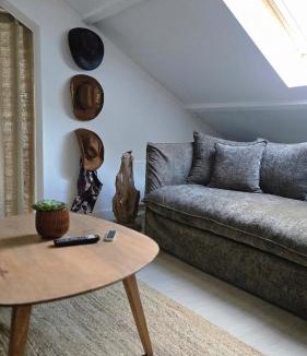 Dreux House | Casa del Castel