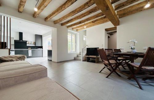 Justices House | Casa Grande Angevine