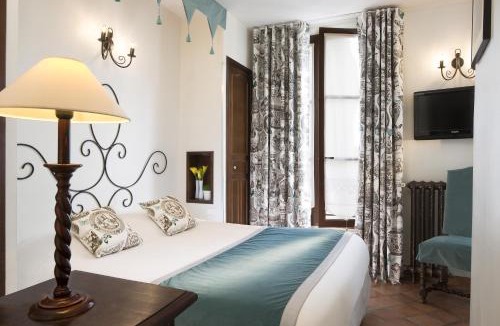 Arsenal Hotel | Castex Hotel