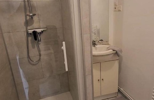 Avoine House | Centre Bourg d'Avoine Cottage