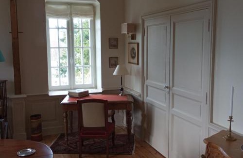 Saint-Martin-le-Bouillant Apartment | Château des Boulais Suite