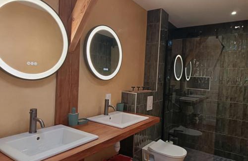 Saint-Martin-le-Bouillant Apartment | Château des Boulais Suite