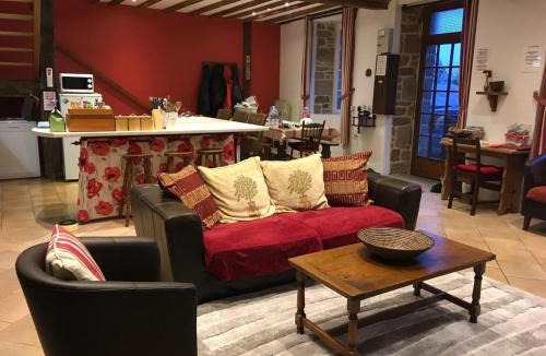 Saint-Georges-de-Reintembault House | Charming Countryside Cottage Escape