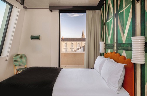 Richebourg - Saint-Clement Hotel | Chachacha Hôtel
