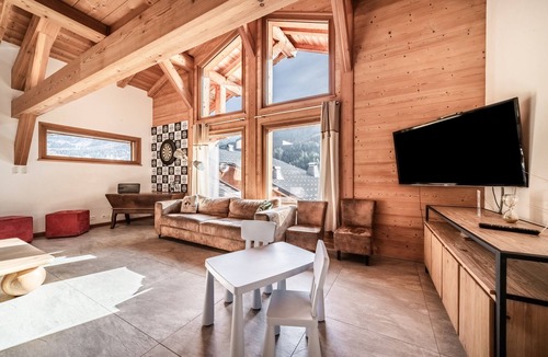Chatel Ski Chalet | Chalet 'Heidi - Chatel' with Mountain View, Private Terrace and Wi-Fi