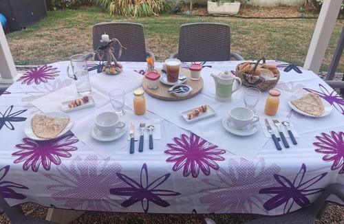 La Ville-es-Nonais Bed & Breakfast | CHAMBRE D'HOTES Côté RANCE