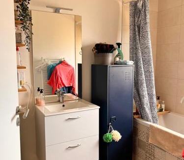 Croix Bonneau-Bourderies House | Chambre privée à l'étage dans un duplex calme à Chantenay