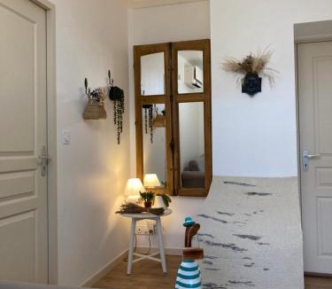 Les Ponts-de-Ce Bed & Breakfast | Chambre sur le Chemin de la Loire a vélo