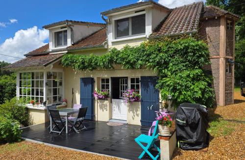 Souance-au-Perche House | Chambres à l'Orée du bois