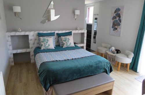 Saint-Loup Bed & Breakfast | Chambres d'Hotes La Maison Neuve