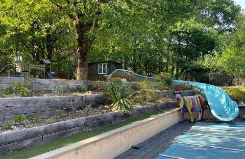 Saint-Mars-la-Briere Bed & Breakfast | Chambres dans maison avec piscine