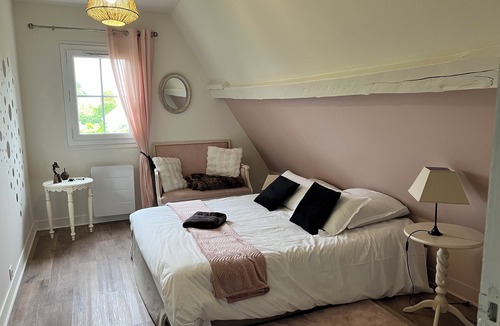 Sauqueville House | Character House with 3000 m² Garden, Alabaster Coast