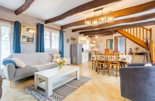 Ergue-Gaberic House | Characterful Country Cottage with Heated Pool