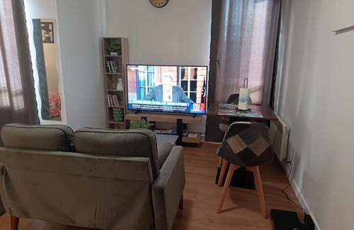 Plessis-le-Roi Apartment | Charmant Studio Savigny-Le-Temple Nandy