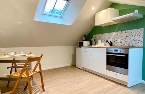 Montbazon Apartment | Charmant studio neuf sous les toits