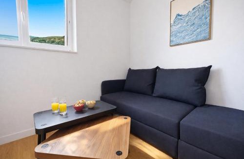 Binic-Etables-sur-Mer Apartment | Charmant T2, vue mer & accès plage