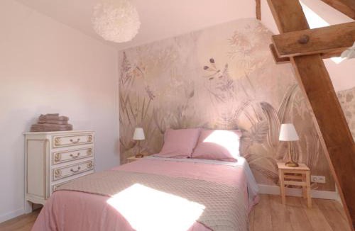 Saint-Fraimbault House | Charmante longère avec jardin et terrasse, proche de Saint-Fraimbault, WiFi inclus - FR-1-497-246