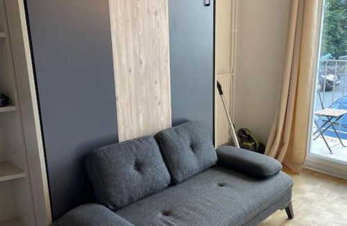 Bailly Apartment | Charmante studette dans un quartier très calme
