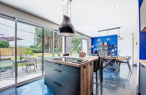 Le Tour-du-Parc House | Charme de la Plage du Rouvran by Interhome