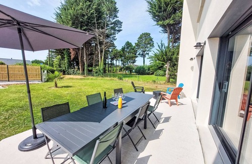 Le Tour-du-Parc House | Charme de la Plage du Rouvran by Interhome