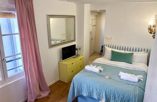 5th Arrondissement Apartment | Charme Paris 5 - Panthéon Latin Quartier -Aldaro