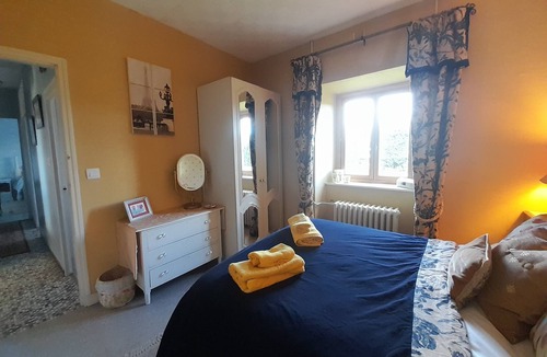 Fougerolles-du-Plessis House | Charming Ground Floor Gîte in French Countryside – Sleeps 4 🏡🌿