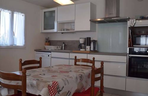 La Gueriniere House | Charming 2-Bedroom House Near Beach & Town + Terrace, BBQ, Parking Included