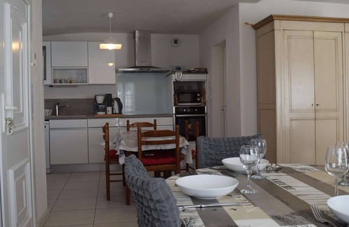 La Gueriniere House | Charming 2-Bedroom House Near Beach & Town + Terrace, BBQ, Parking Included