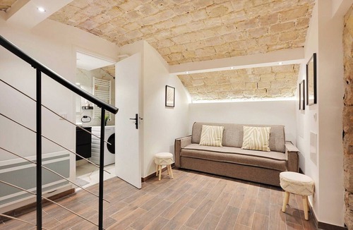Croulebarbe Apartment | Charming apartment - AC- 2BD/8P - Port Royal