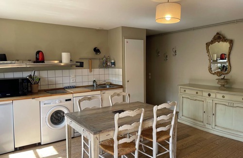 Honfleur Apartment | CHARMING APARTMENT FOR 4 PEOPLE. HISTORIC DOWNTOWN. BRIGHT. PARKING AVAILABLE