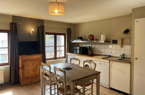 Honfleur Apartment | CHARMING APARTMENT FOR 4 PEOPLE. HISTORIC DOWNTOWN. BRIGHT. PARKING AVAILABLE