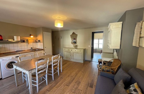 Honfleur Apartment | CHARMING APARTMENT FOR 4 PEOPLE. HISTORIC DOWNTOWN. BRIGHT. PARKING AVAILABLE