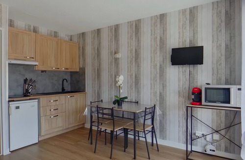 Premanon Apartment | Charming apartment with WiFi - 4 guests