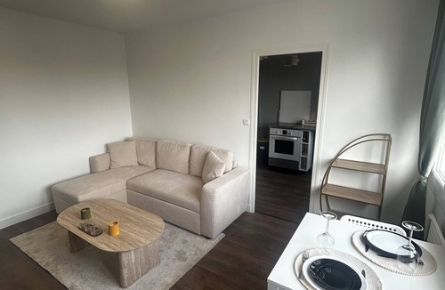 Sainte-Therese-Demi-Lune Apartment | Charming, cosy T2 in the heart of Caen - Free parking