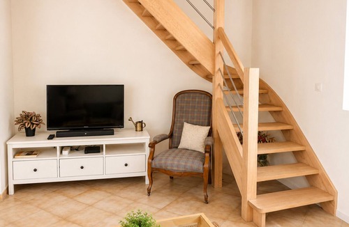 Yermenonville House | Charming country house in a flower garden between Paris and Chartres