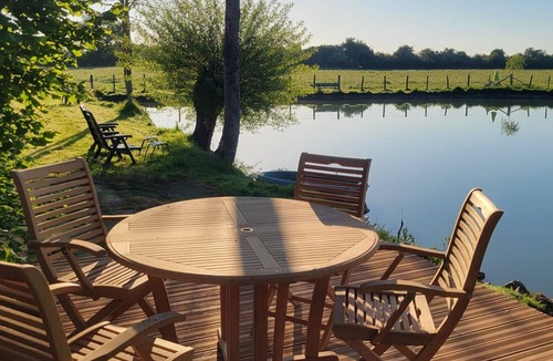 Belhomert-Guehouville Cottage | Charming cottage with nature, Wi-Fi, BBQ and private terrace