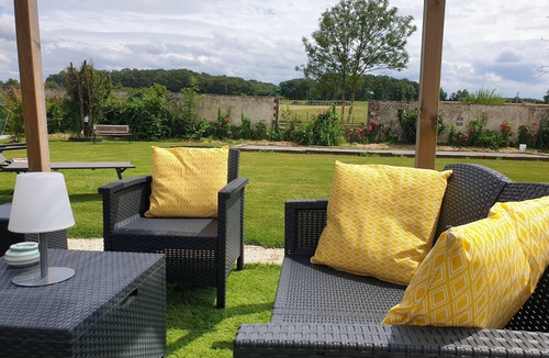 Belhomert-Guehouville Cottage | Charming cottage with nature, Wi-Fi, BBQ and private terrace
