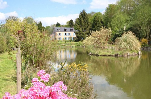 Les Authieux-du-Puits Cottage | Charming duplex in the heart of Pays des haras with peaceful garden and WiFi