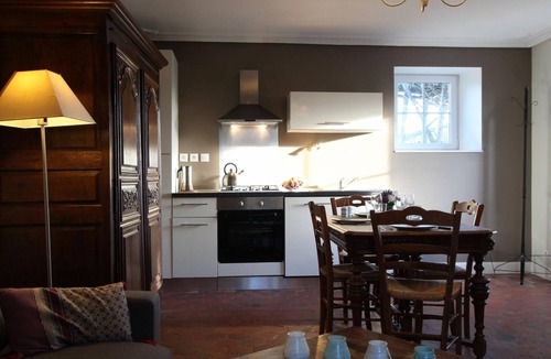 Sainte-Marie-du-Mont Cottage | Charming house with fireplace and pets allowed near Utah Beach