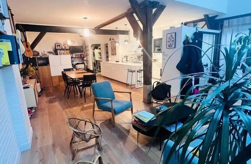 Saint-Fargeau Apartment | Charming House for 6 pp | 15 Mins to Paris Centre