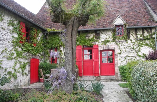 Longny les Villages Cottage | Charming hunting lodge with pets, fireplace, and garden in Perche