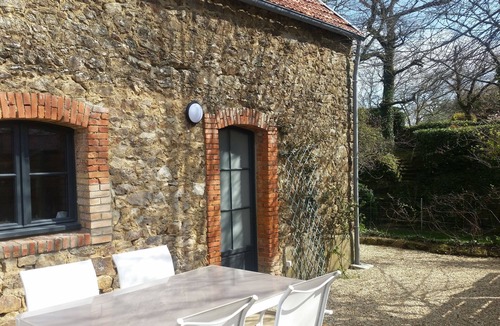 Auray House | Charming little stone house - sleeps 4 - Port de St Goustan, Auray