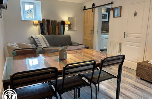 Longeves Cottage | Charming lodging near La Rochelle