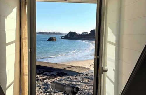 Plougrescant House | Charming renovated beach house Direct access to the beach and the GR34