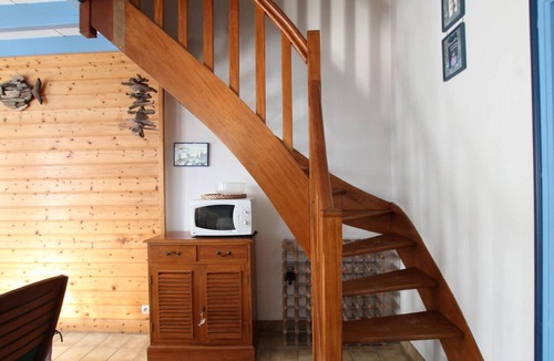 Saint-Marcouf Cottage | Charming seaside cottage with private parking and terrace