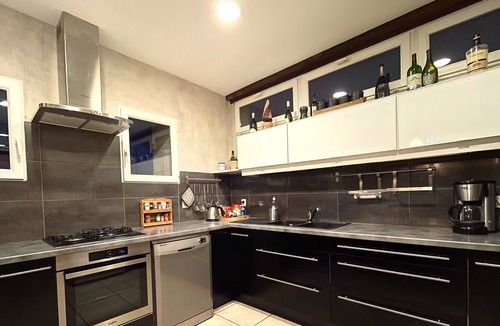 Basseneville House | Charming stone house with swimming pool
