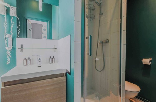 Porte-Saint-Martin Apartment | Charming Studio - 2P - Near Gare de l'Est