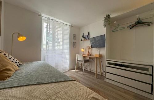 Haie Vigne Apartment | Charming studio for two in the heart of Caen