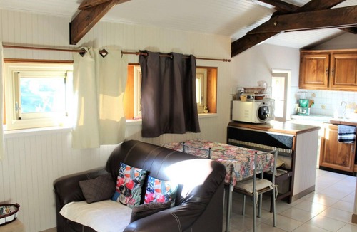 La Roque-Gageac Apartment | Charming studio near Sarlat for a peaceful getaway