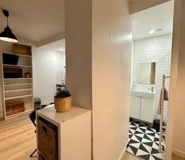 Quartier de la Plaine-de-Monceaux Apartment | Charming Studio - Monceau - Ternes